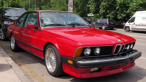 red BMW M6