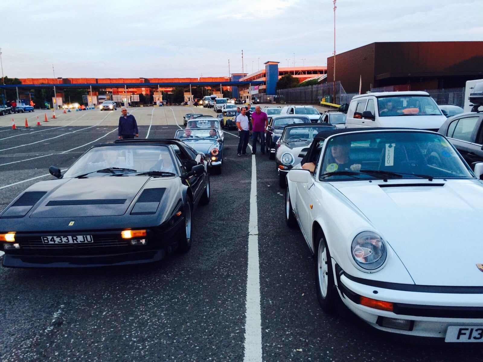 Porsche 911 and Ferrari 308