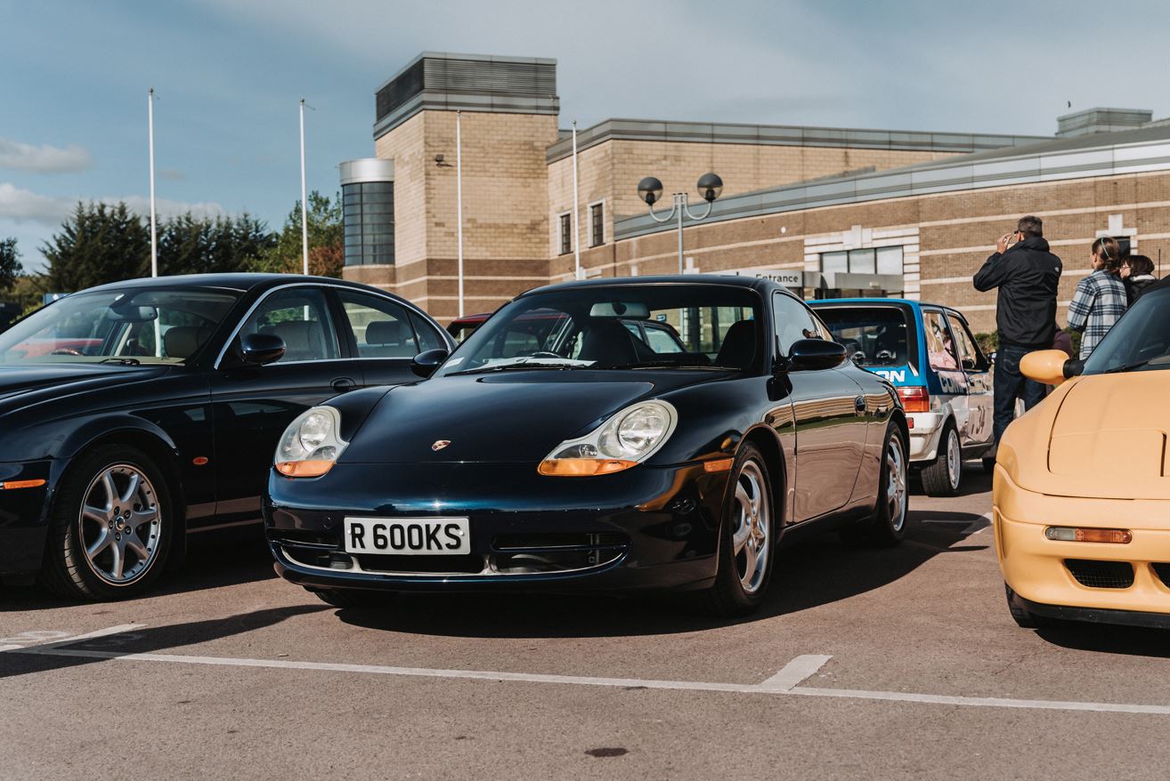 Porchse 911 Carrera