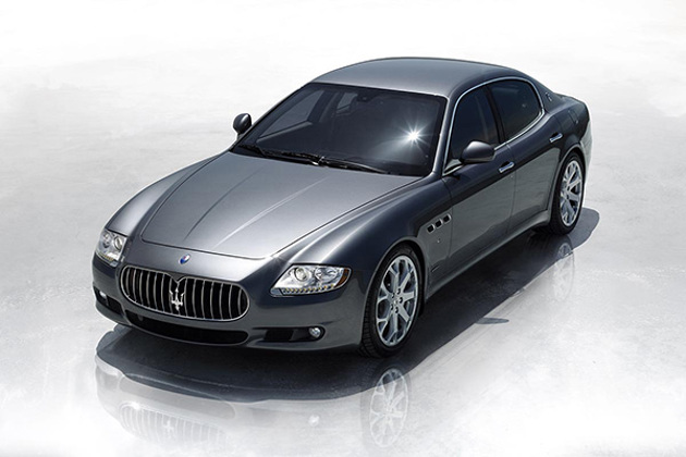 dark-silver-maserati-quattroporte-v8