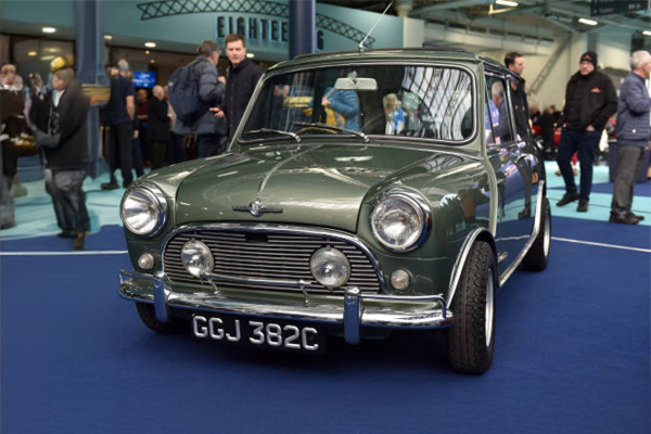 Metallic Light Green 1964 Austin Mini 1.0 2DR