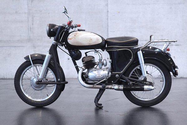 White Tanked 958 KTM Trophy Motorbike