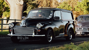 header-queue-of-2-1953-1971-morris-minor-travellers-and-mg-mgb-gts