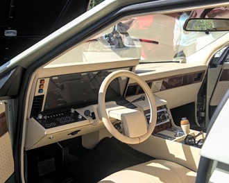Aston Martin Lagonda Series 2