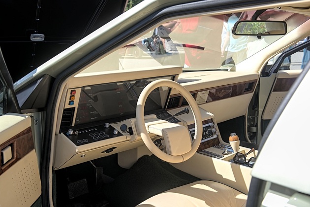 Aston Martin Lagonda Series 2