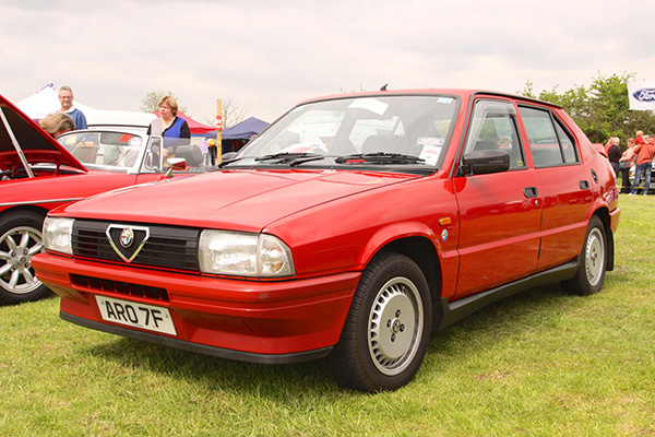 Red 1983 to 1995 Alfa Romeo 33 1 7 Green Cloverleaf