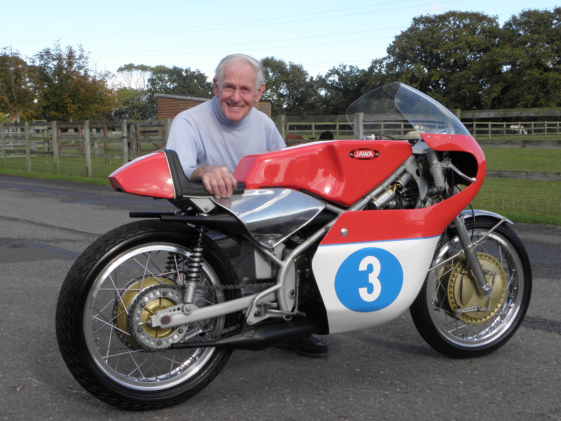 Man next to Jawa Stafford