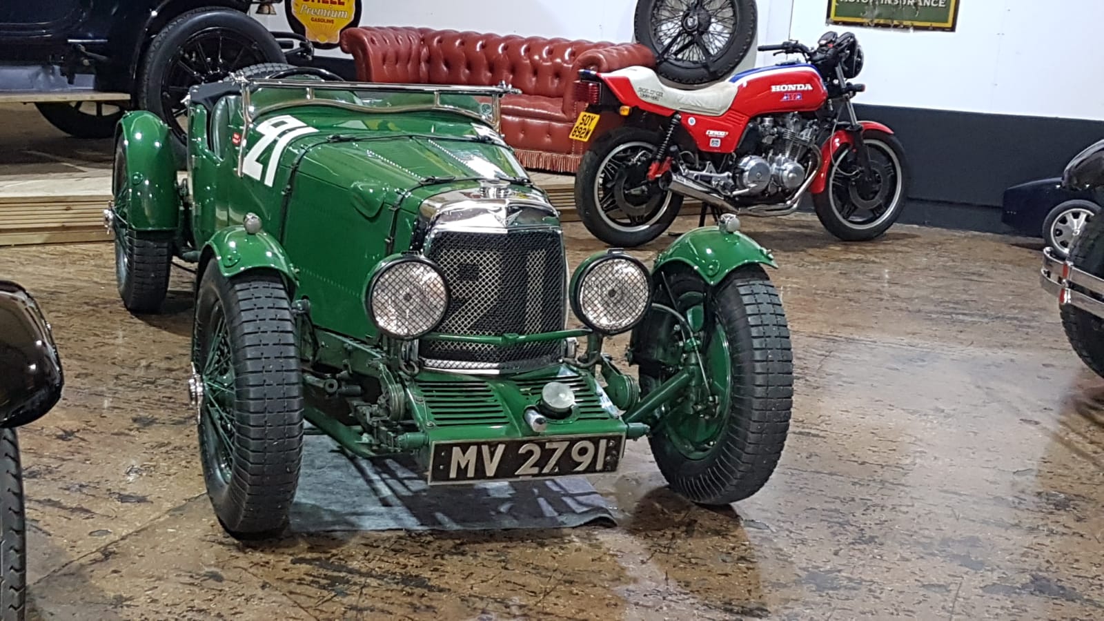 1932 Aston Martin.jpg