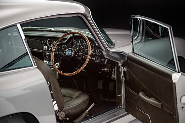 aston Martin DB5 Interior