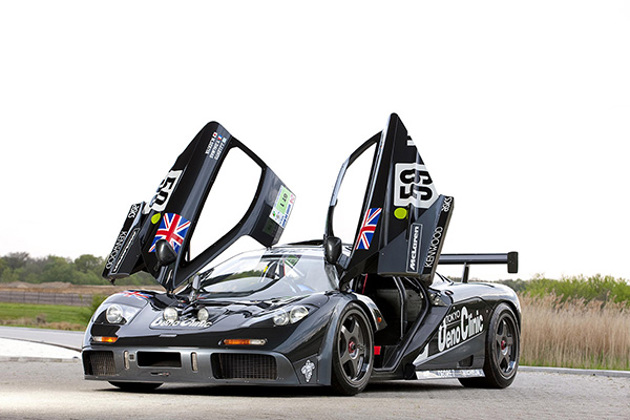 front-view-of-dark-metallic-1995-mclaren-f1-gtr-doors-up