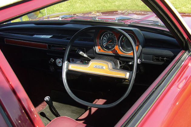 quartic-steering-wheel-of-red-1973-1982-austin-allegro