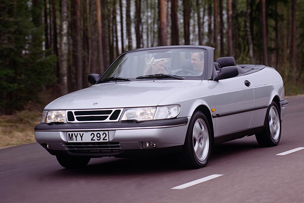 Silver convertible Saab 900