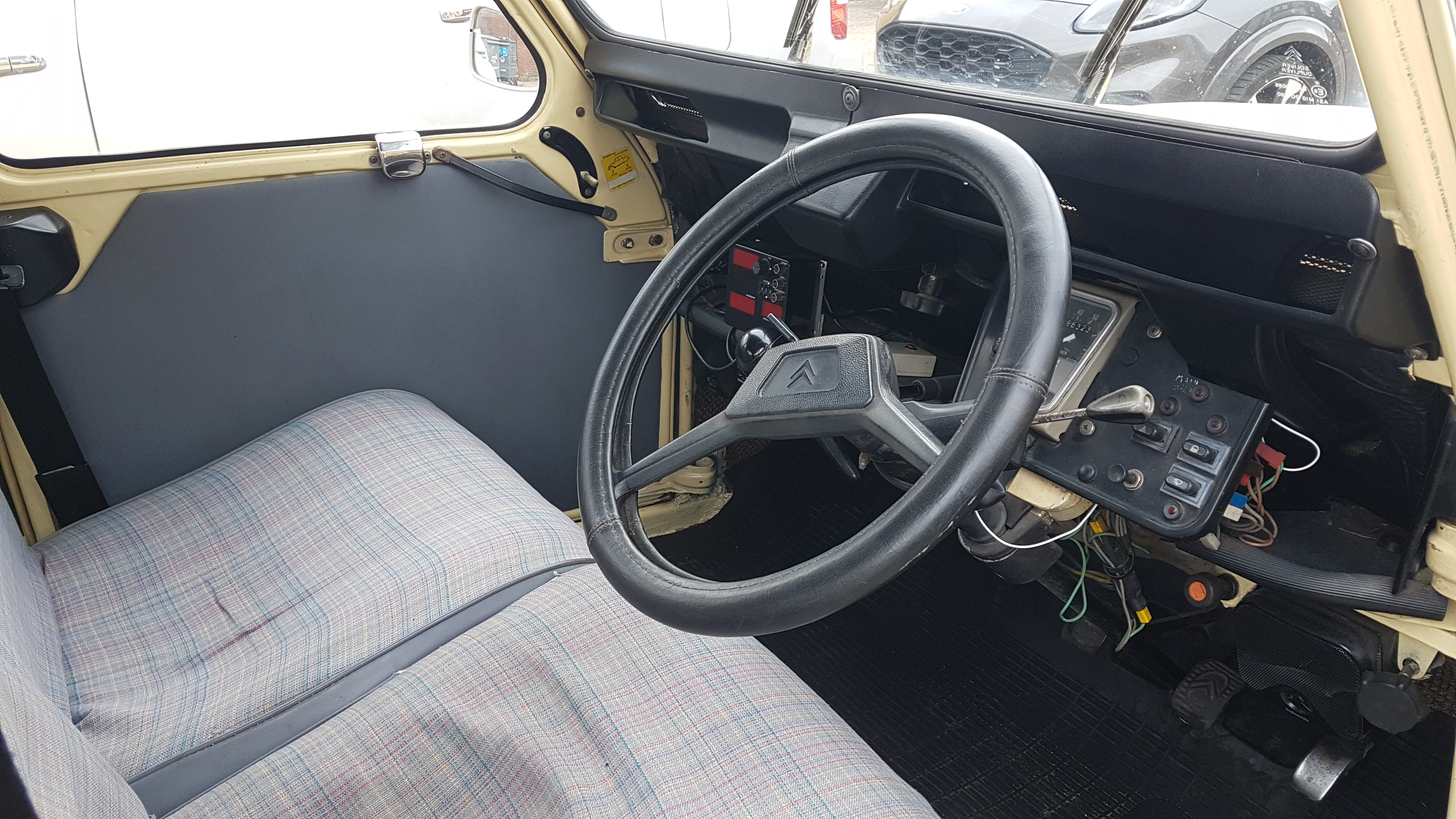 2CV Interior