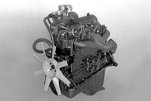 Monochrome 1970 Kent 1600 Cortina Capri Auto Engine