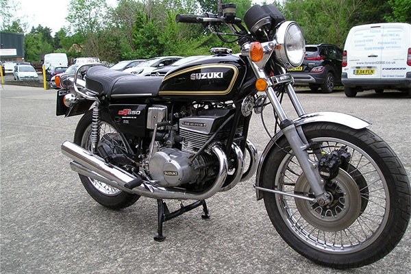 Suzuki GT550 Black