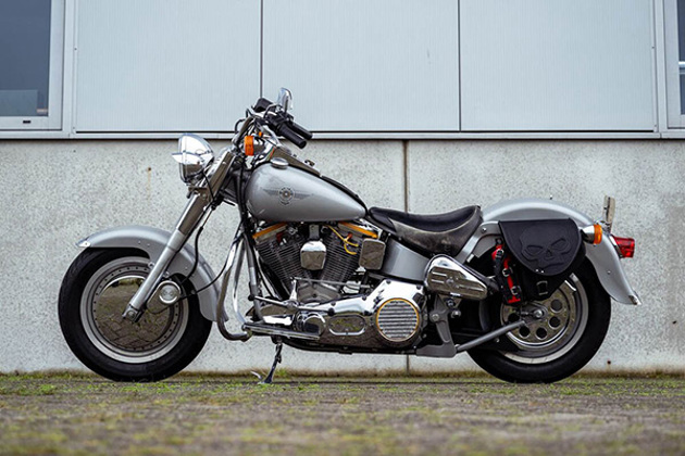 silver-harley-davidson-fat-boy-hiroshima