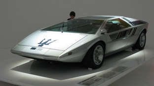 header-silver-1971-maserati-boomerang