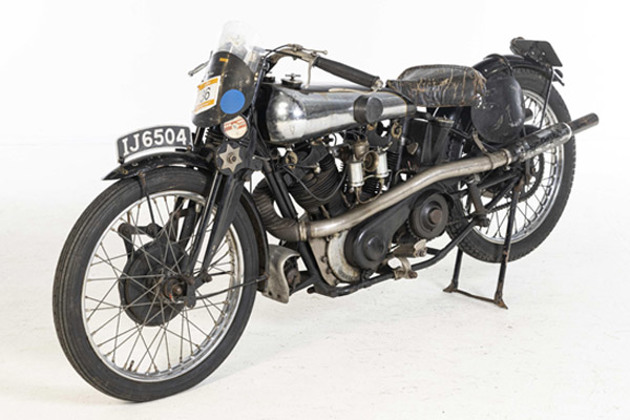 1925-silver-tanked-brough-superior-motorbike