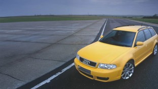 h-yellow-2000-audi-rs4-avant-b5