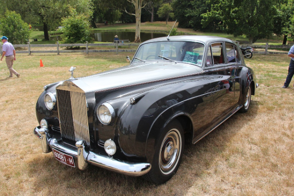 Black 1950 to 1960 Royce Silver Cloud