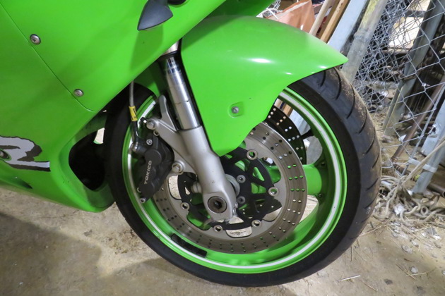 kawasaki-zx-7r-credit-iconic-auctioneers-2