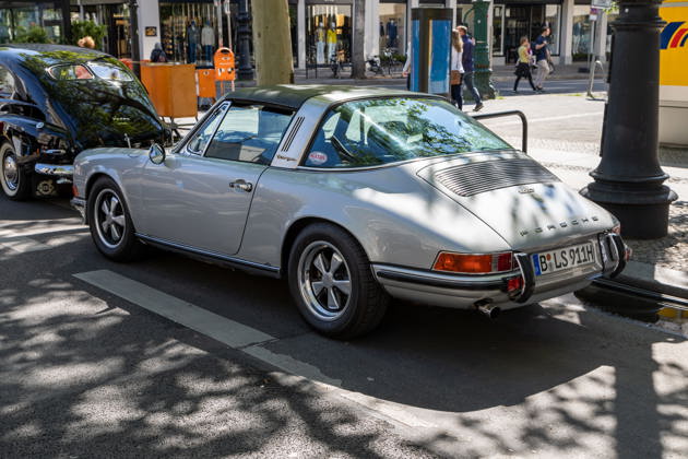 A silver Porsche with Fuchs Alloys