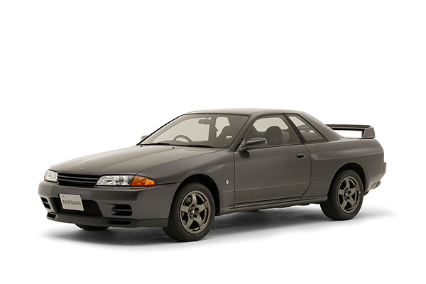 Taupe 1989 Nissan R32 Skyline