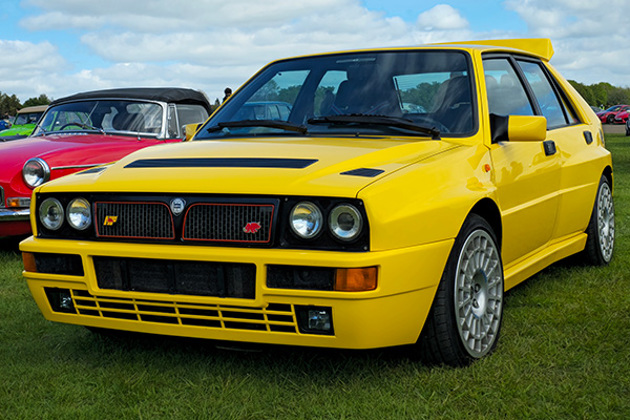 yellow-1987-1994-lancia-delta-hf-integrale-evo-2