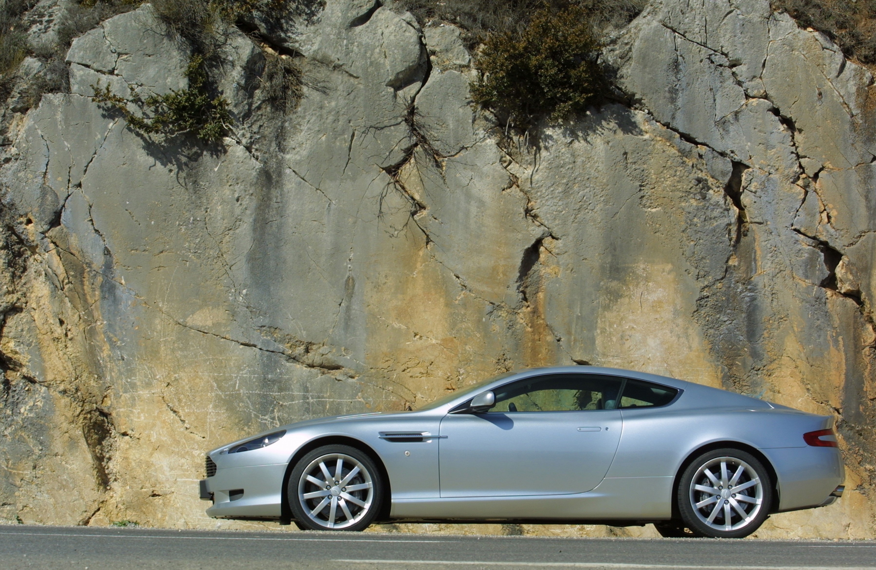 aston martin db9