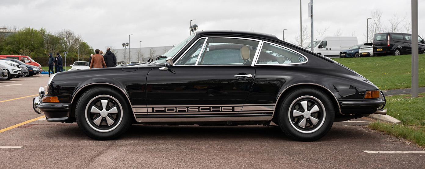 Black 1970 Porsche 911s coupe