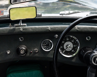 Interior dashboard of 1958 to 1961 Austin Healey Sprite