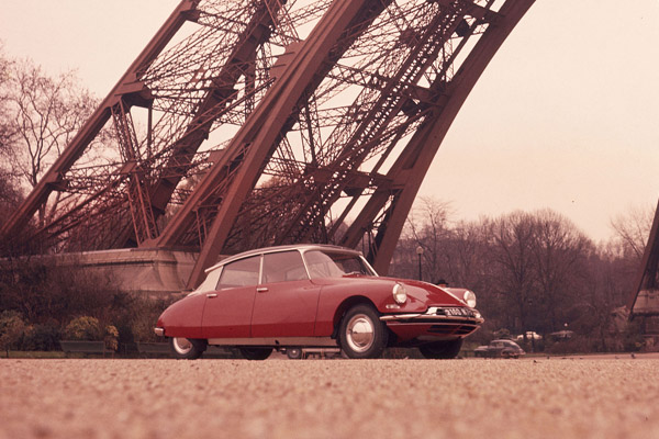 Red Citroen DS