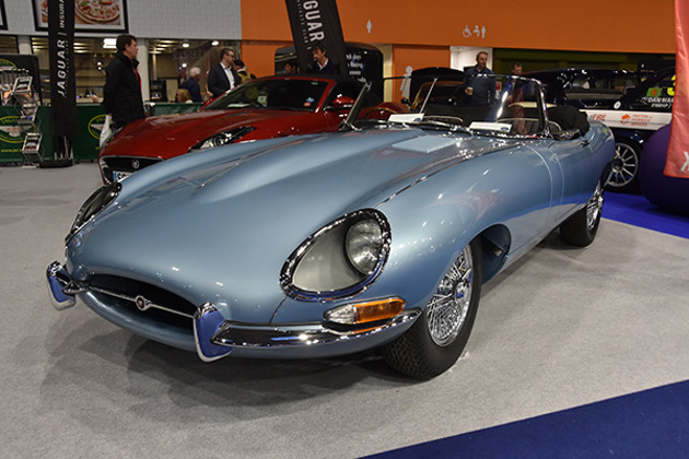 opalescent-silver-blue-jaguar-e-type-at-nec-show