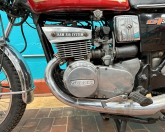 Close up of a 1976 Suzuki GT380 engine