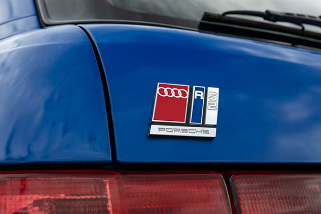 audi-rs2-porsche-emblem-on-bottom-left-hand-corner-of-boot-door