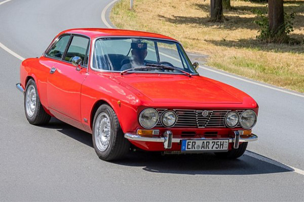 1973 Red Alfa Romeo 2000 GTV