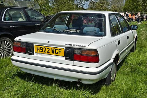 1987 To 1991 White Toyota Corolla E90