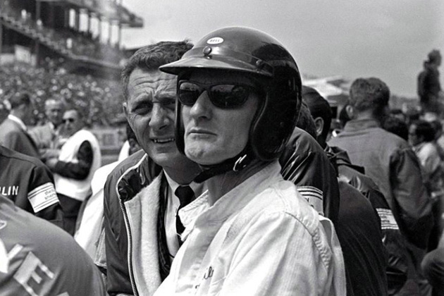 ken-miles-in-a-crowd-on-the-track-before-start-of-1966-le-mans