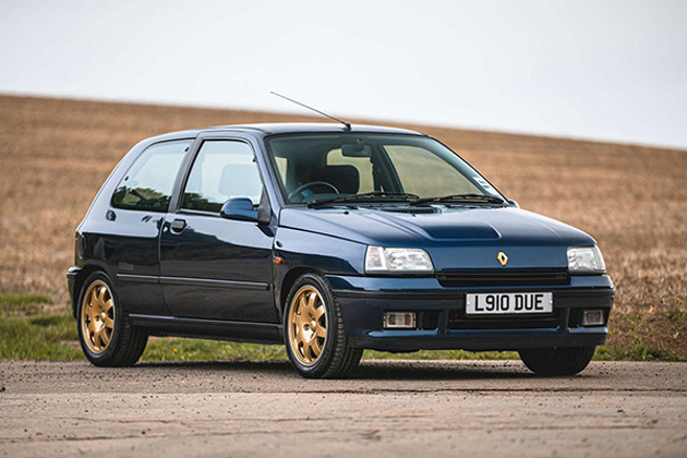 dark-green-renault-clio-williams-by-stubbly-field