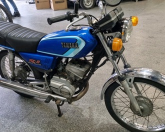 Blue Yamaha motorcycle 