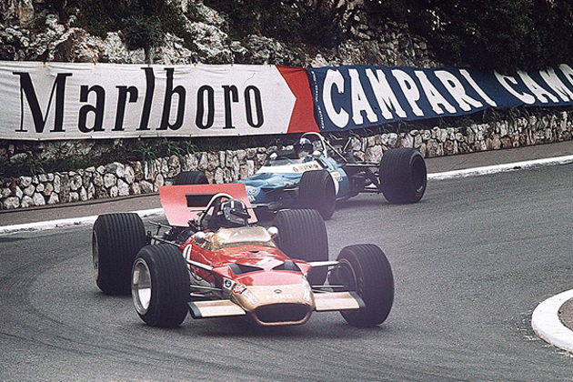 graham-hill-driving-f1-lotus-49b-and-a-mantra-ms120-at-1969-monaco-gp