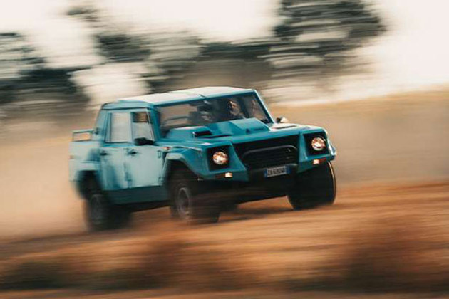 2986-to-1993-turquoise-lamborghini-lm002