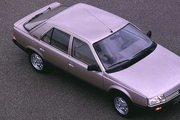 silver-grey-renault-25