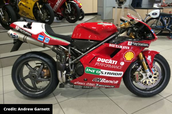 Ducati 916