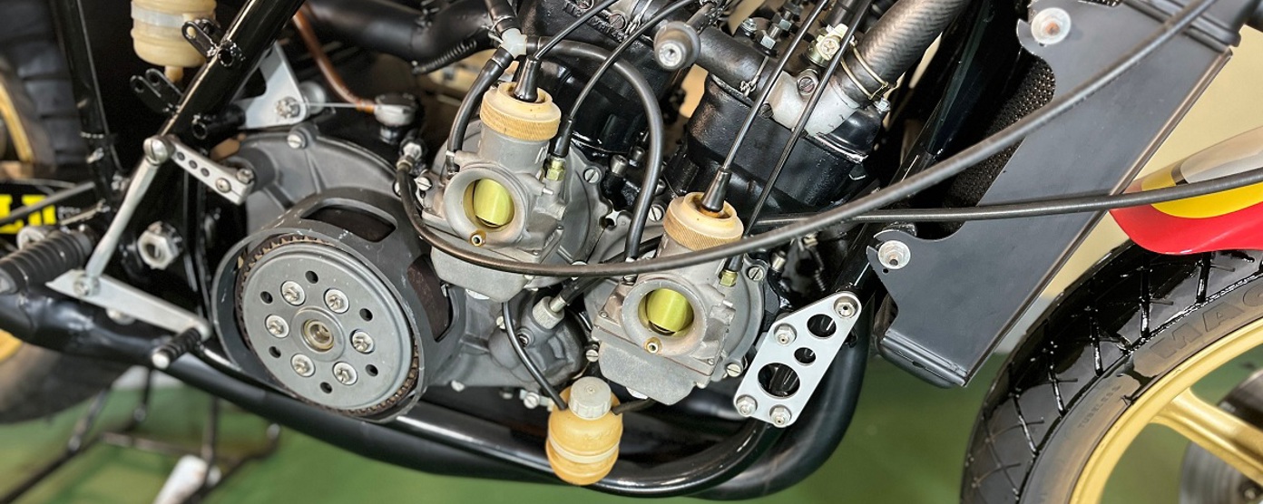A Sheene RG500 engine