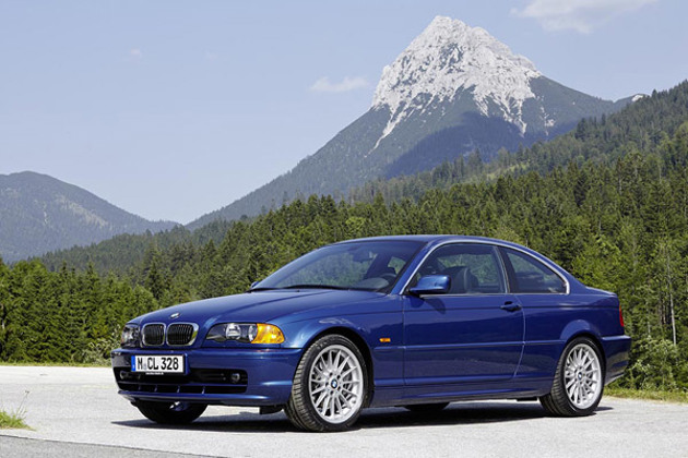 metallic-navy-blue-1998-2006-bmw-3-e46-guffert-mountain-backdrop