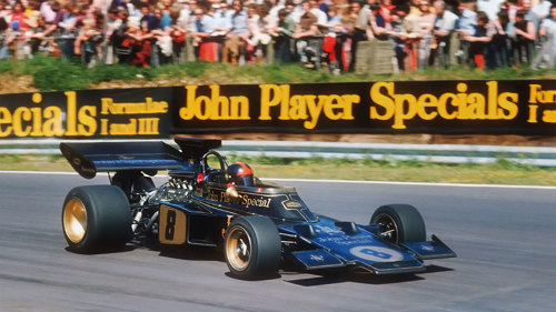 Lotus-72-of-Emerson-Fittipaldi-at-Brands-Hatch-in-the-1972-British-GP.jpg