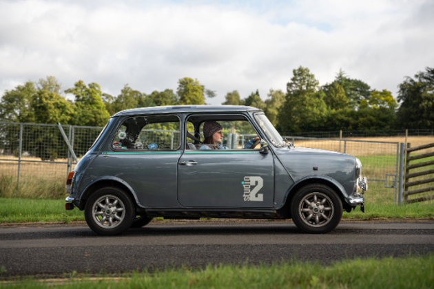 dark-grey-2982-1996-rover-mini-studio