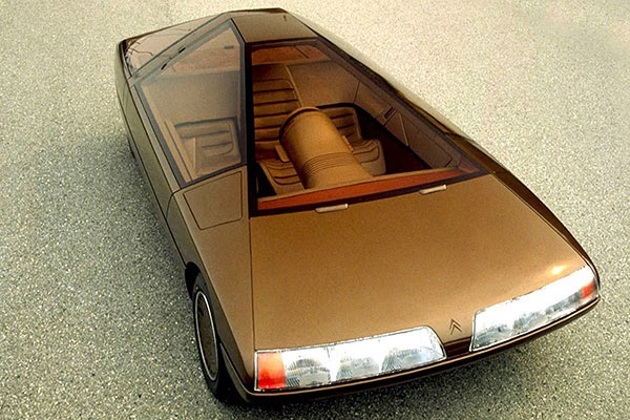 A gold Citroen Karin